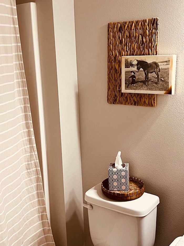 bathroom decorating