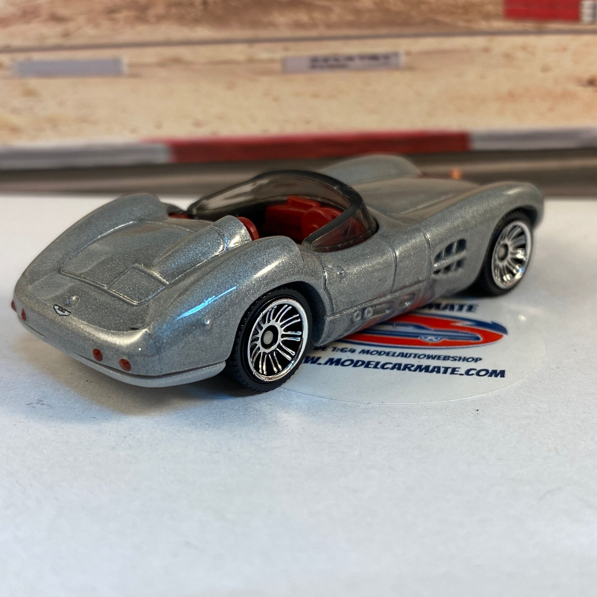 Matchbox 1956 Aston Martin DBR1 - Modellauto 1:64 - Grün - Stadt Serie