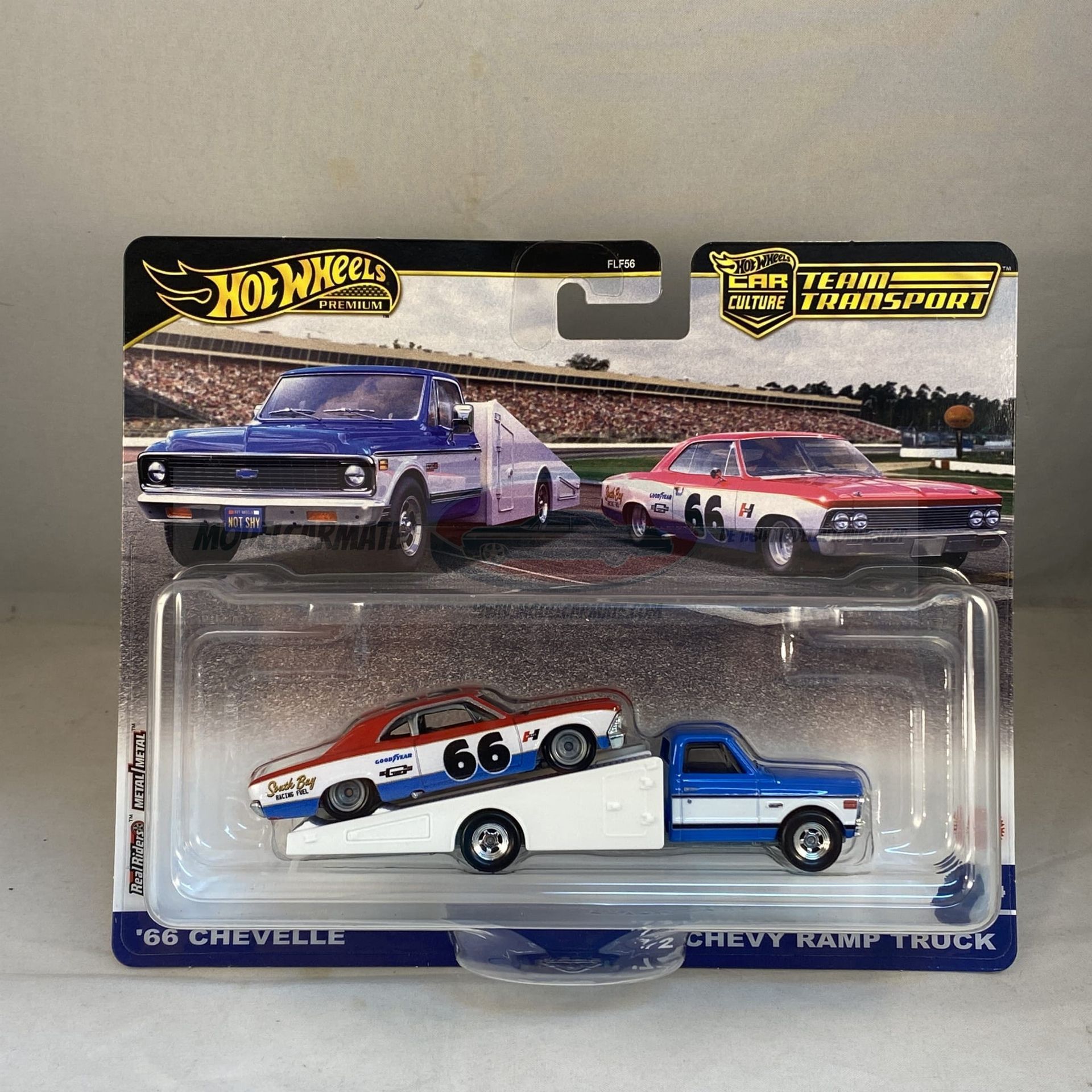 Hot Wheels Car Culture Team Transport - '66 Chevelle - Chevy Ramp Truck