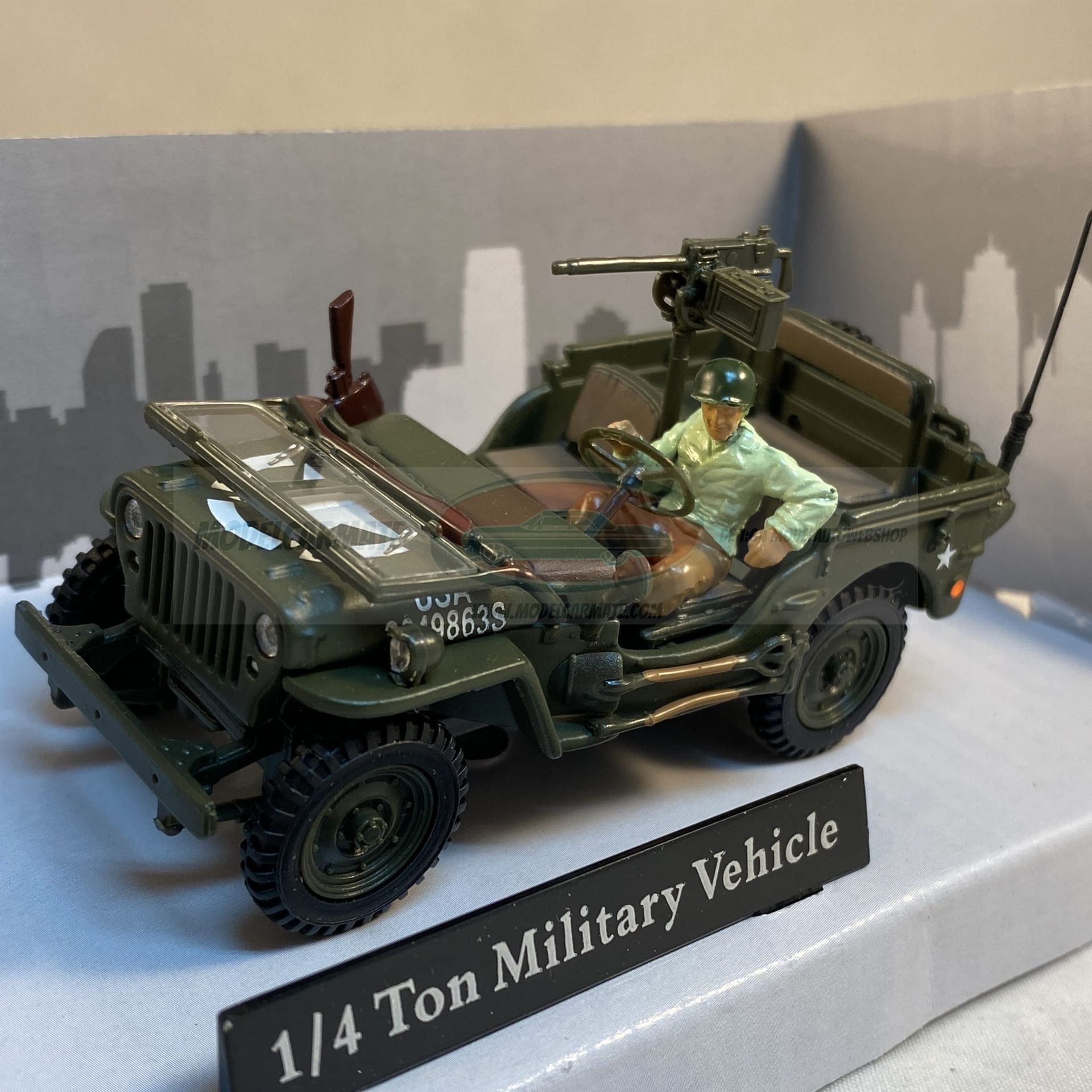 Cararama Jeep Willys 4X4 W Open Top + Gun & Man - 1:43