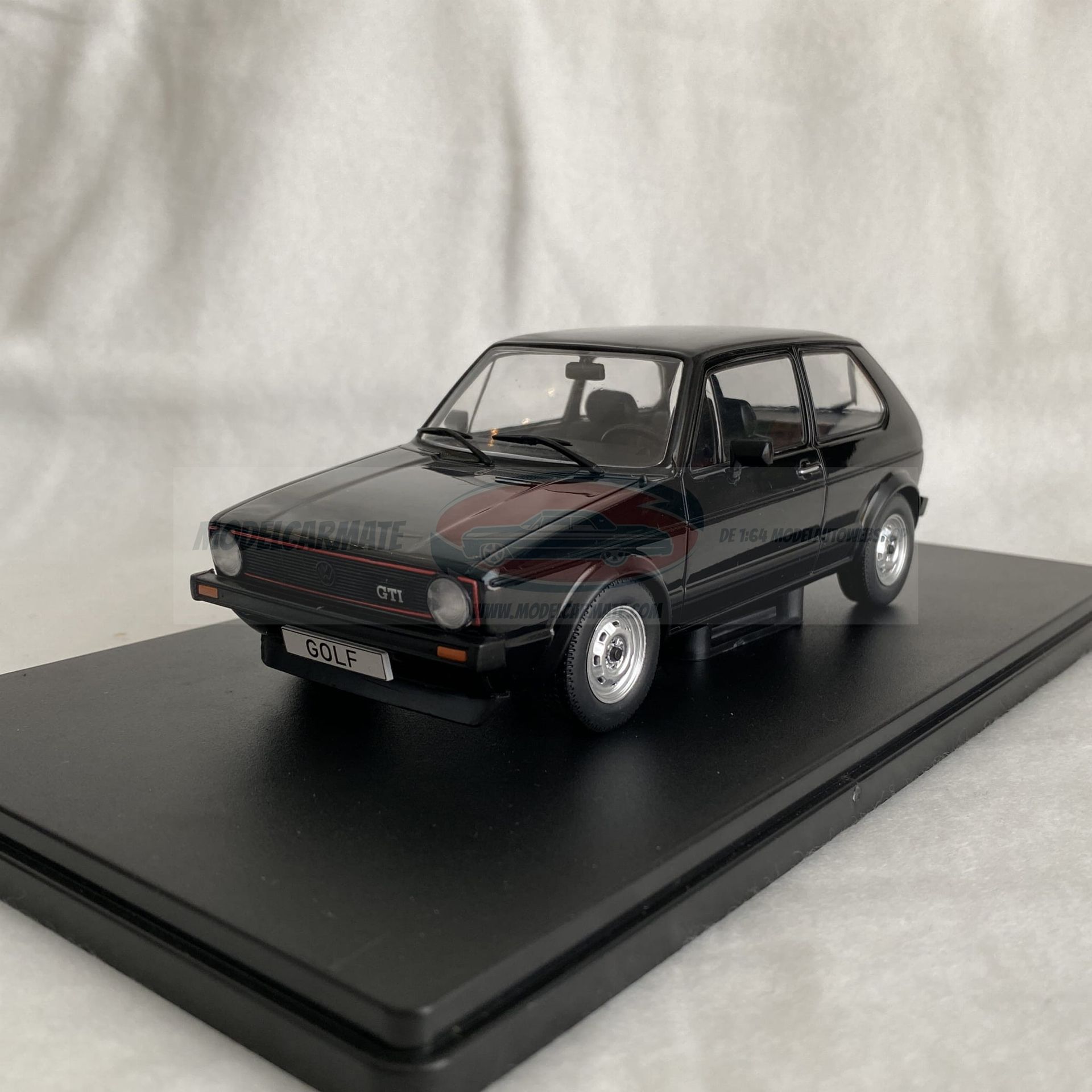 Whitebox Volkswagen Golf 1 GTI - 1:24