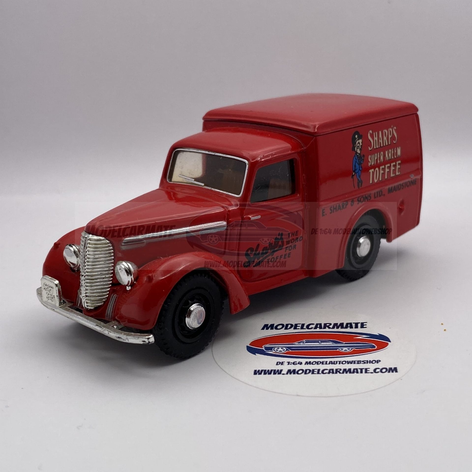 Matchbox Dinky DY008/A Commer 8CWT 1948