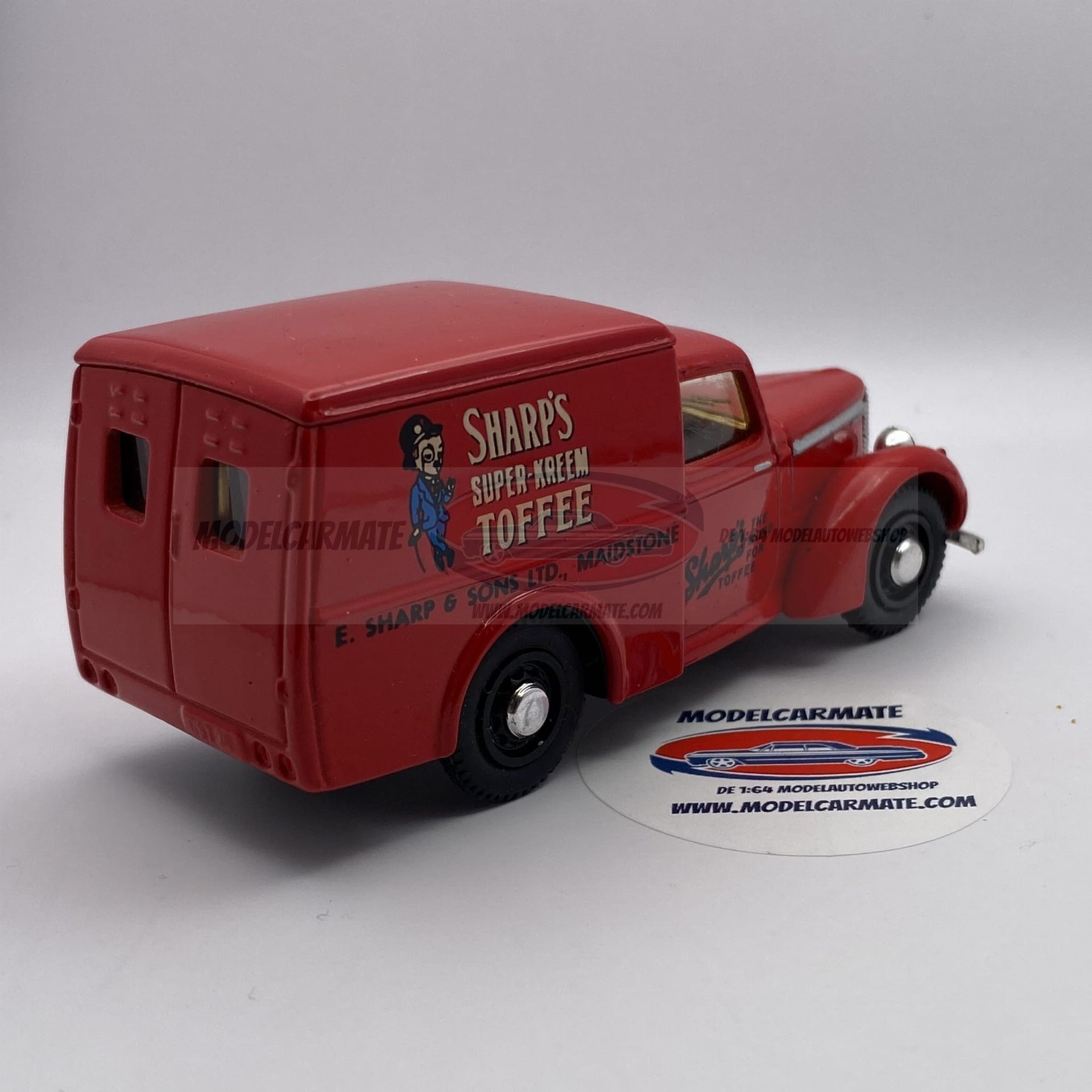 Matchbox Dinky DY008/A Commer 8CWT 1948