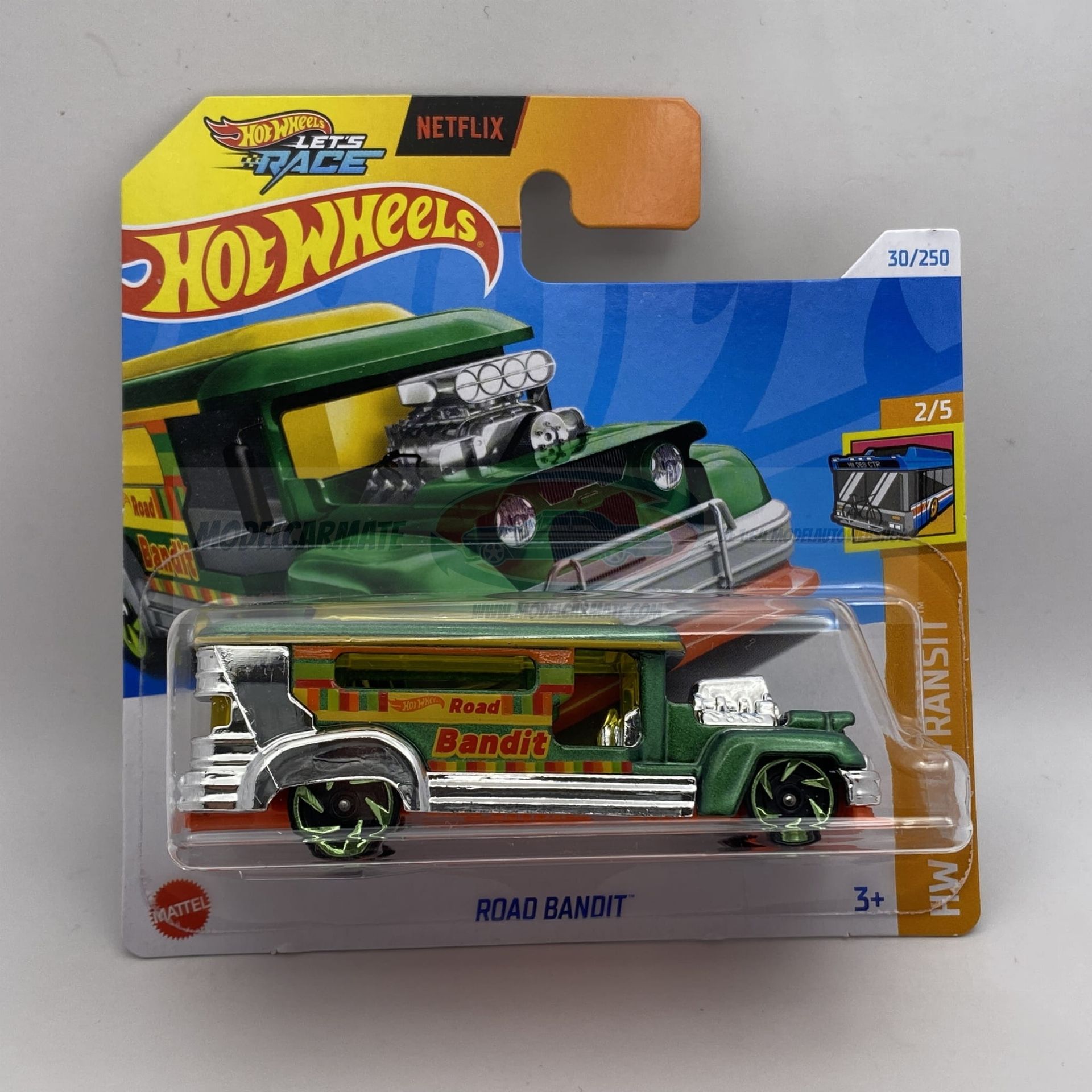 Hot Wheels Road Bandit gegoten speelgoedauto in verpakking; groen en zilver.