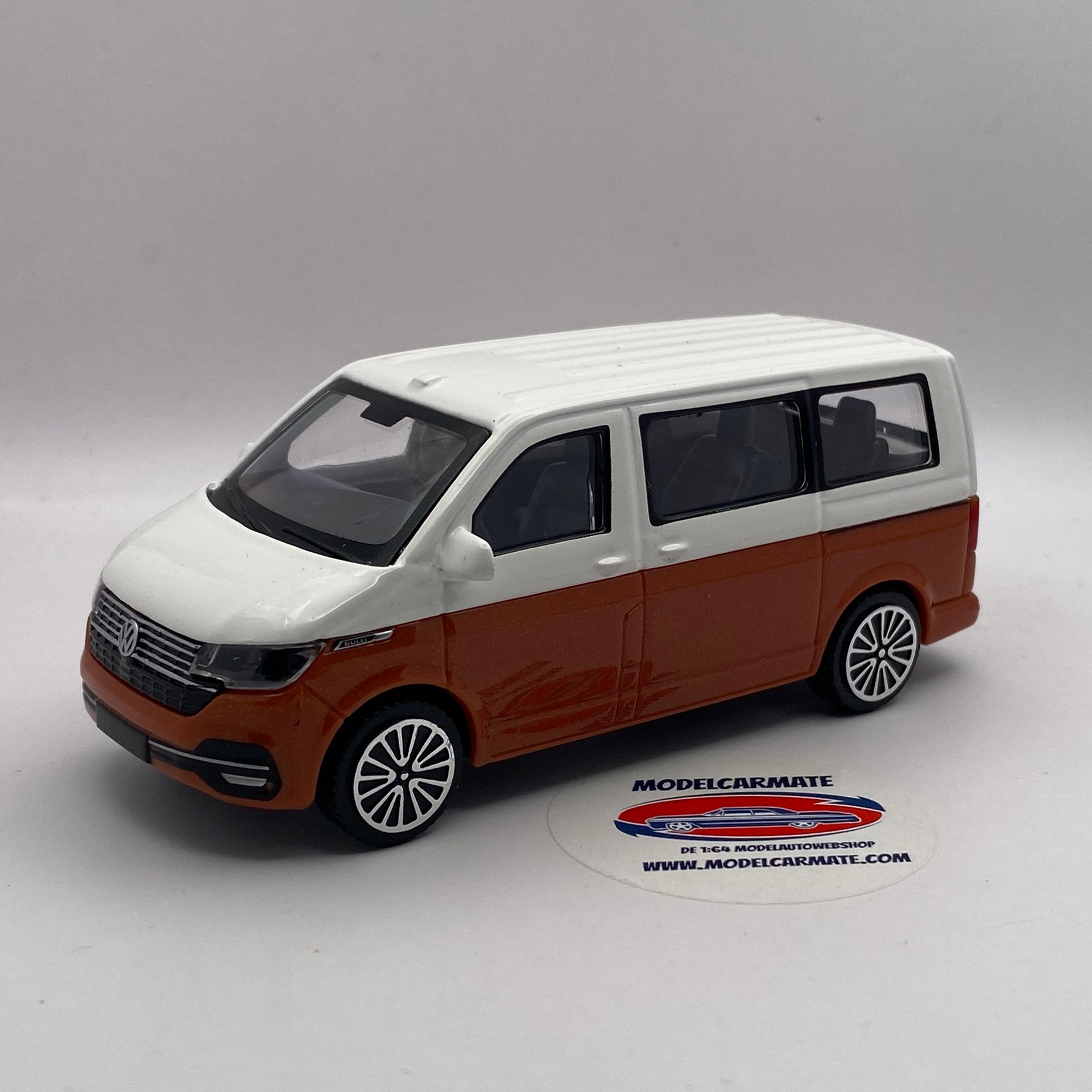 Bburago Volkswagen T6 Transporter