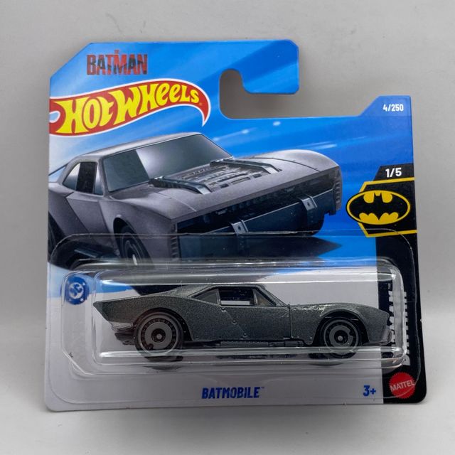 Hot Wheels Batmobile - The Batman (B26)