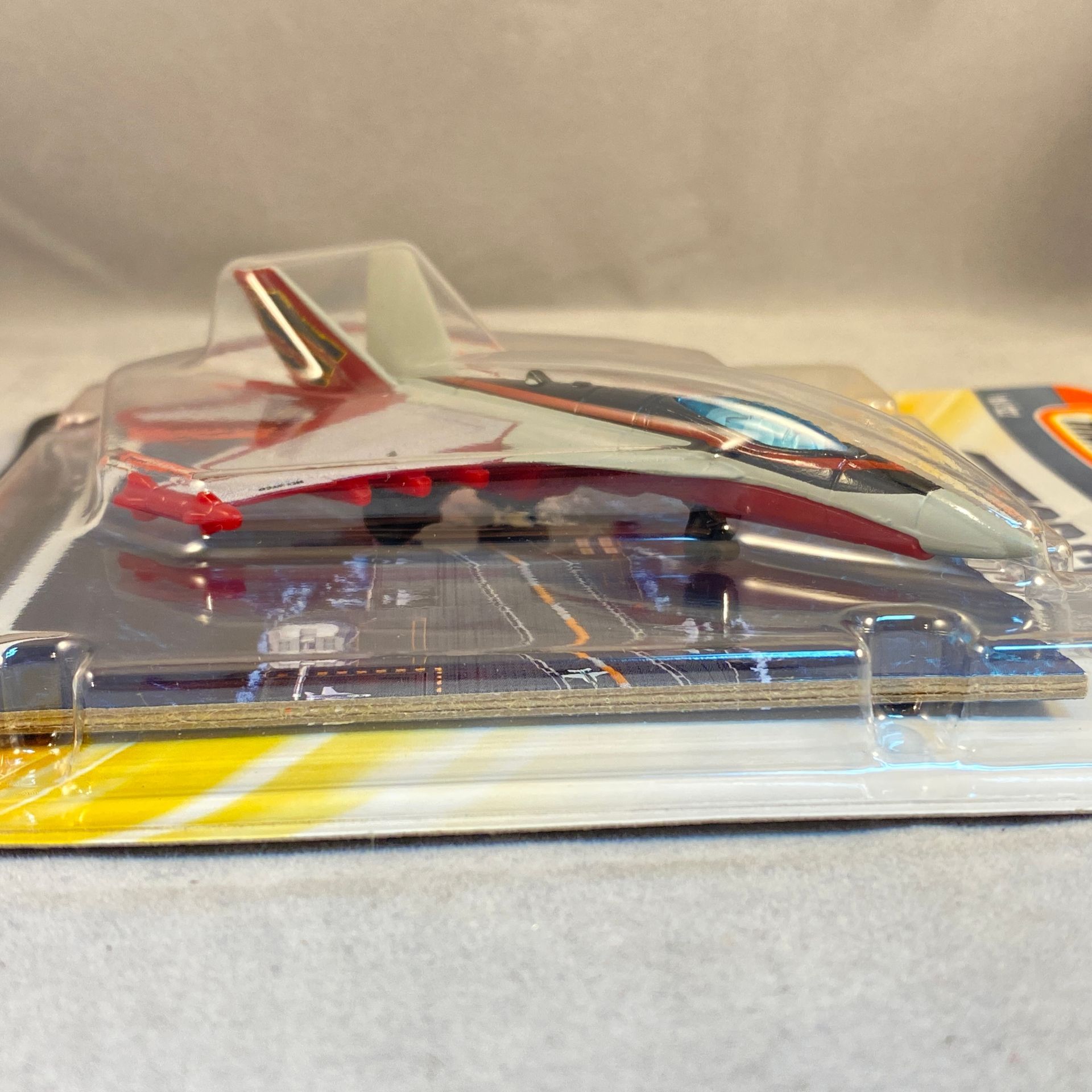 Matchbox Sky Busters - Boeing F/A-18F Super Hornet - Top Gun