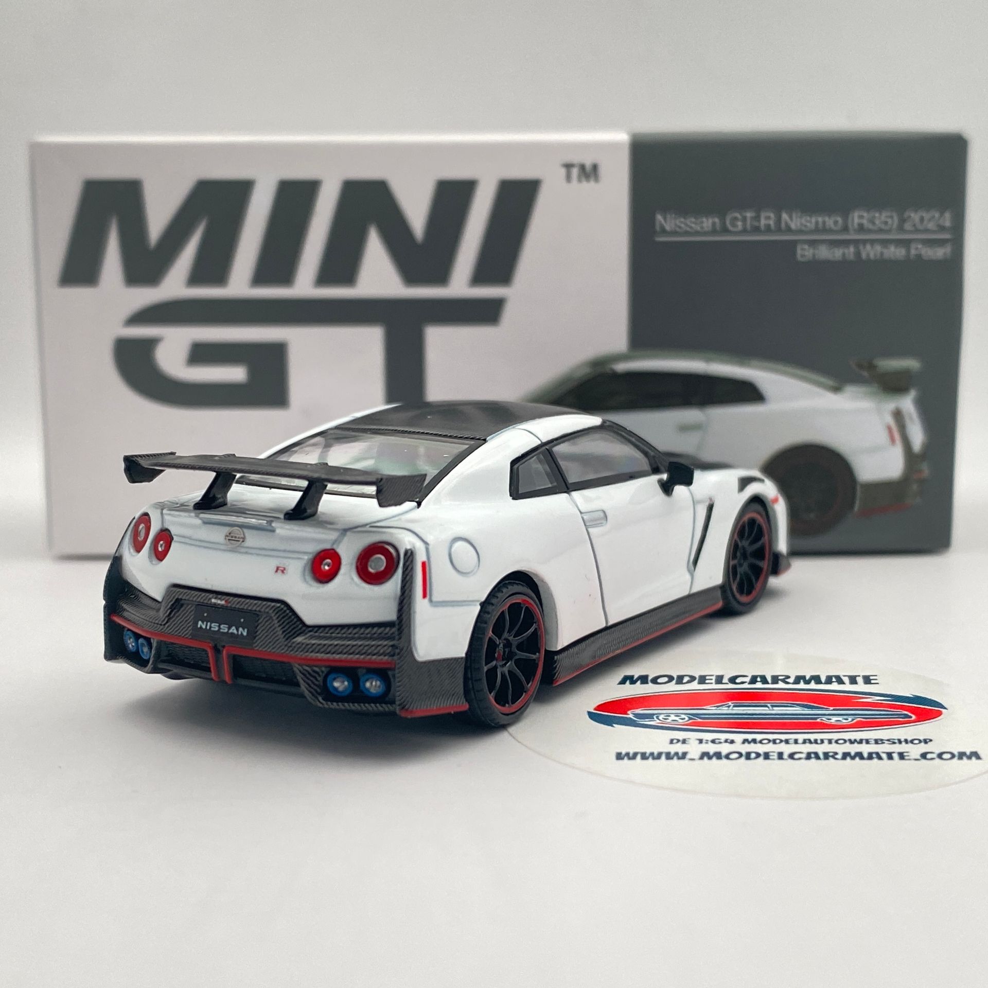 Mini GT Nissan GT-R Nismo (R35) 2024