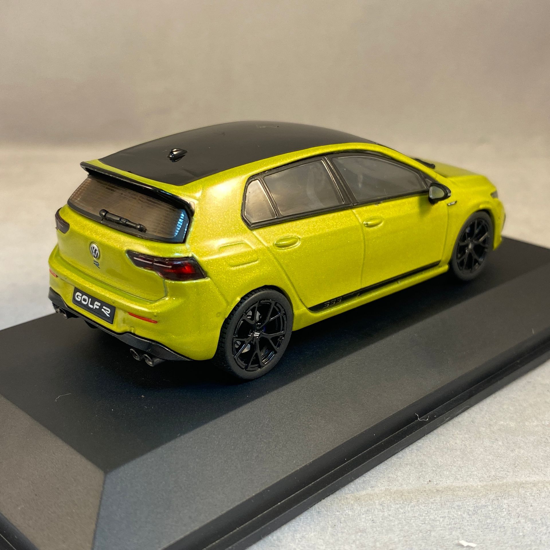 Kopiëren van Solido - Volkswagen Golf R 333 Limited Edition - 1:43