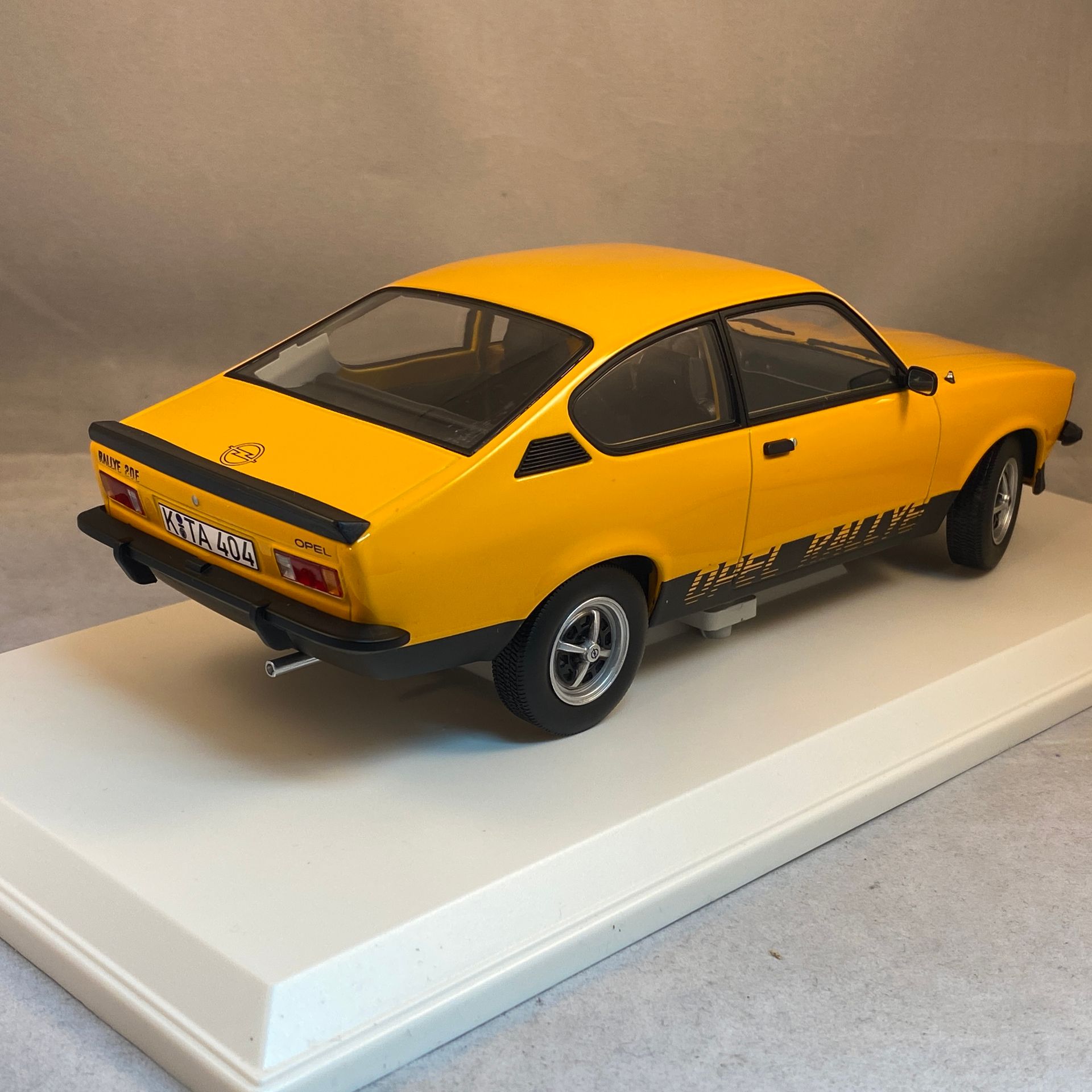 Norev Opel Kadett C Rallye 2.0 E - 1:18