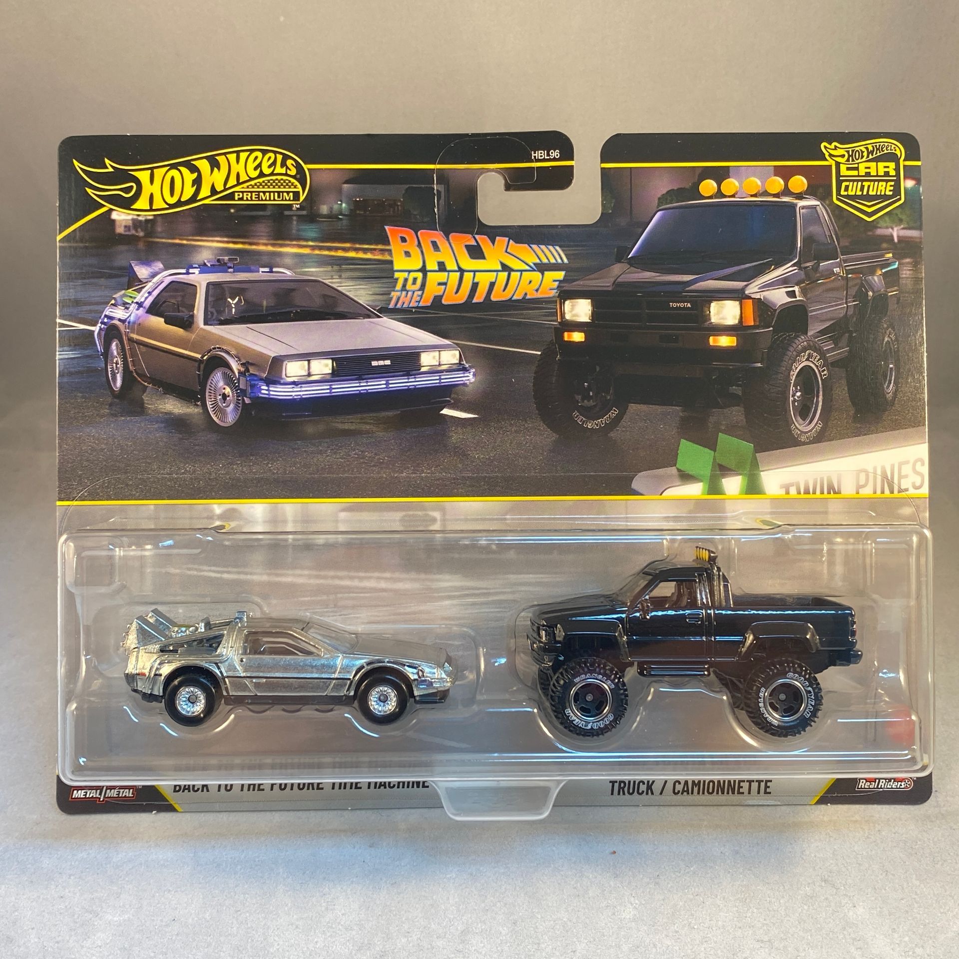 Hot Wheels Premium 2 Pack - Back To The Future Time Machine - 1987 Toyota Pickup Truck