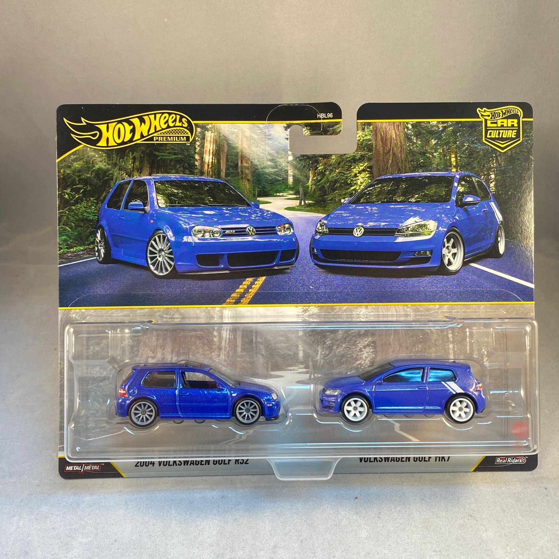 Hot Wheels Premium 2 Pack - 2004 Volkswagen Golf R32 & Volkswagen Golf Mk7