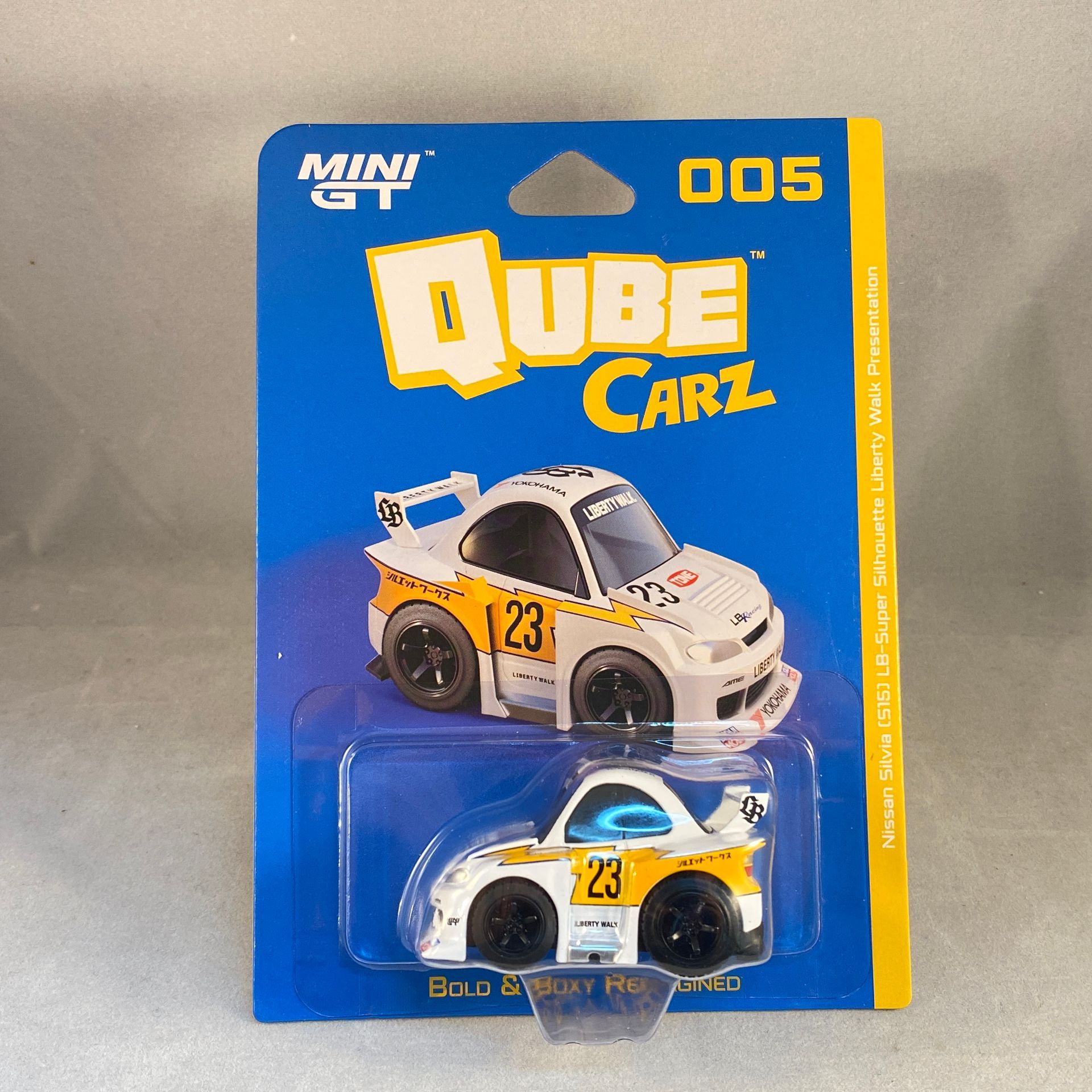 Mini GT Qube Carz - Nissan Silvia S15 LB-Super Silhouette Presentation - 005