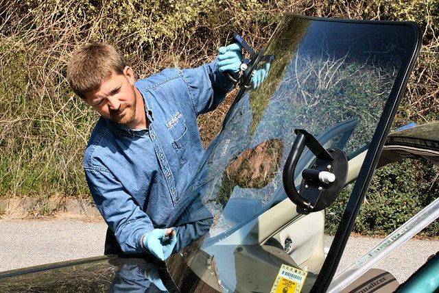 Mobile windshield installation service