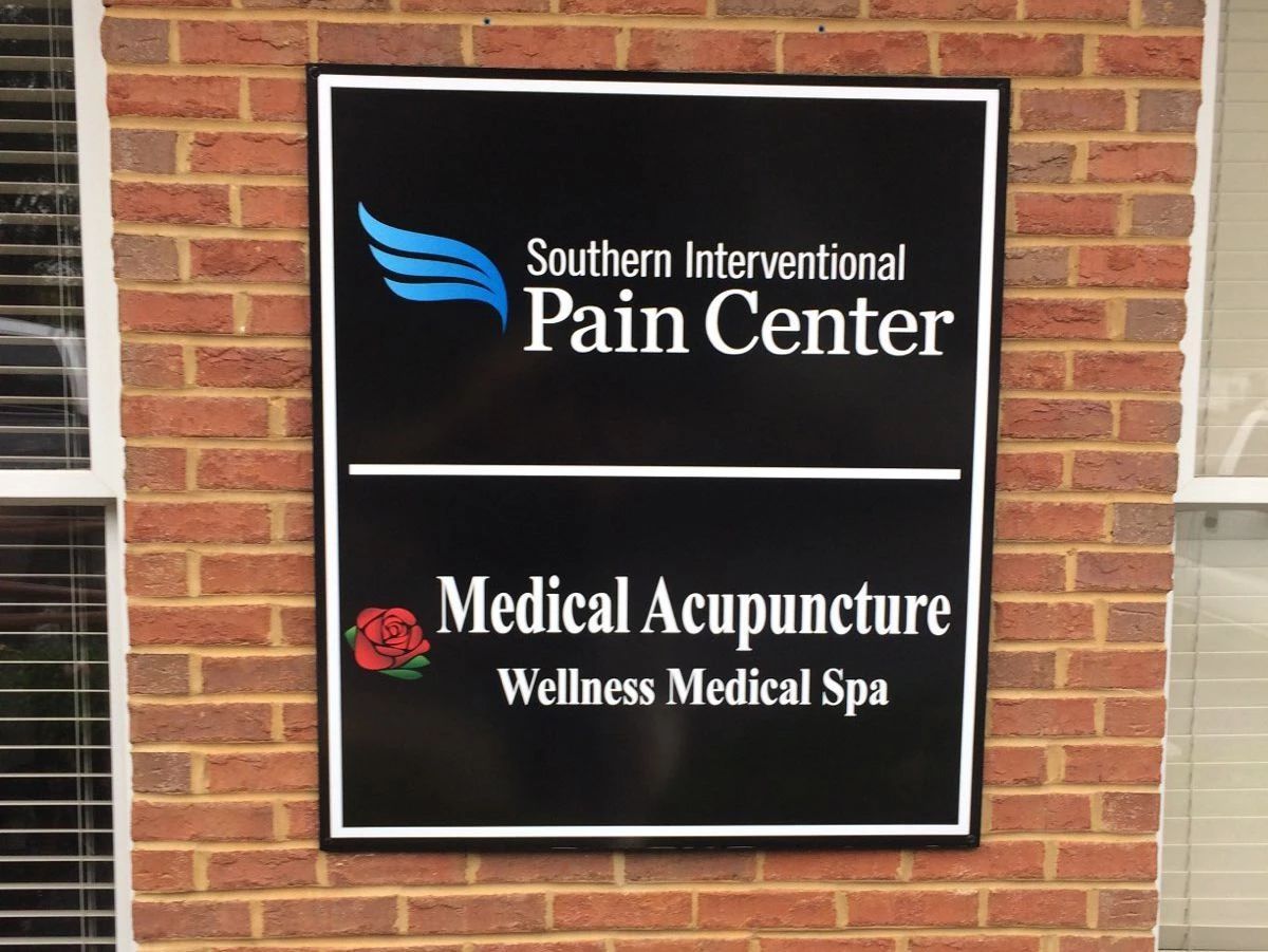 Elevate your brand with Lee Neon Signs in Springfield, TN.