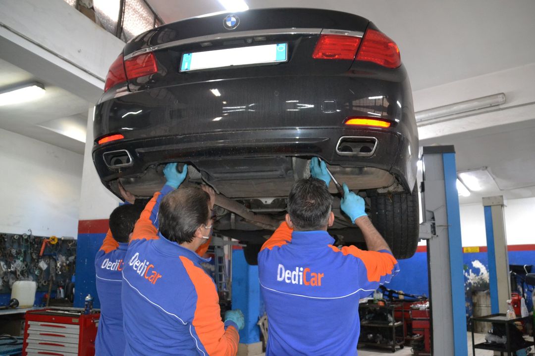 Autofficina e Centro Revisioni Lombardo Giuseppe - Meccanico Palermo Dedicar