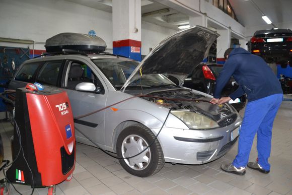 lavorazioni Autofficina e Centro Revisioni Lombardo Giuseppe - Meccanico Palermo