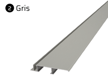 Profilé de moulure en métal gris.