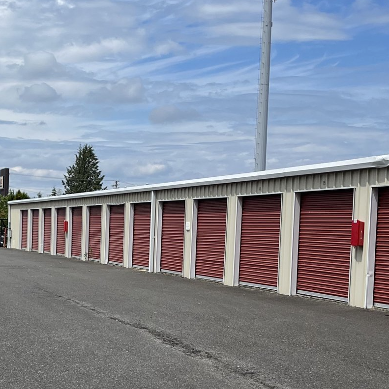 Ace Self Storage & UHaul Rental Behind Kaptein's Ace Hardware
