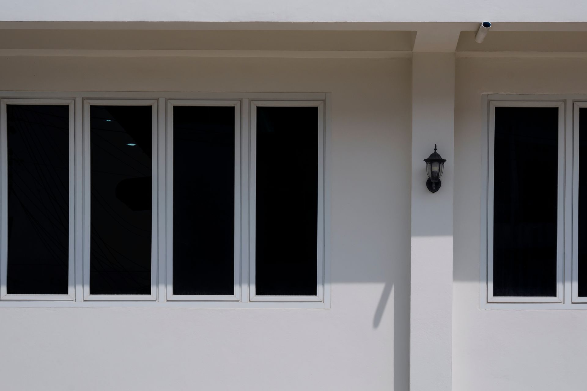 A close up of a wall with tinted windows — Diamond Tints In Phillip, ACT