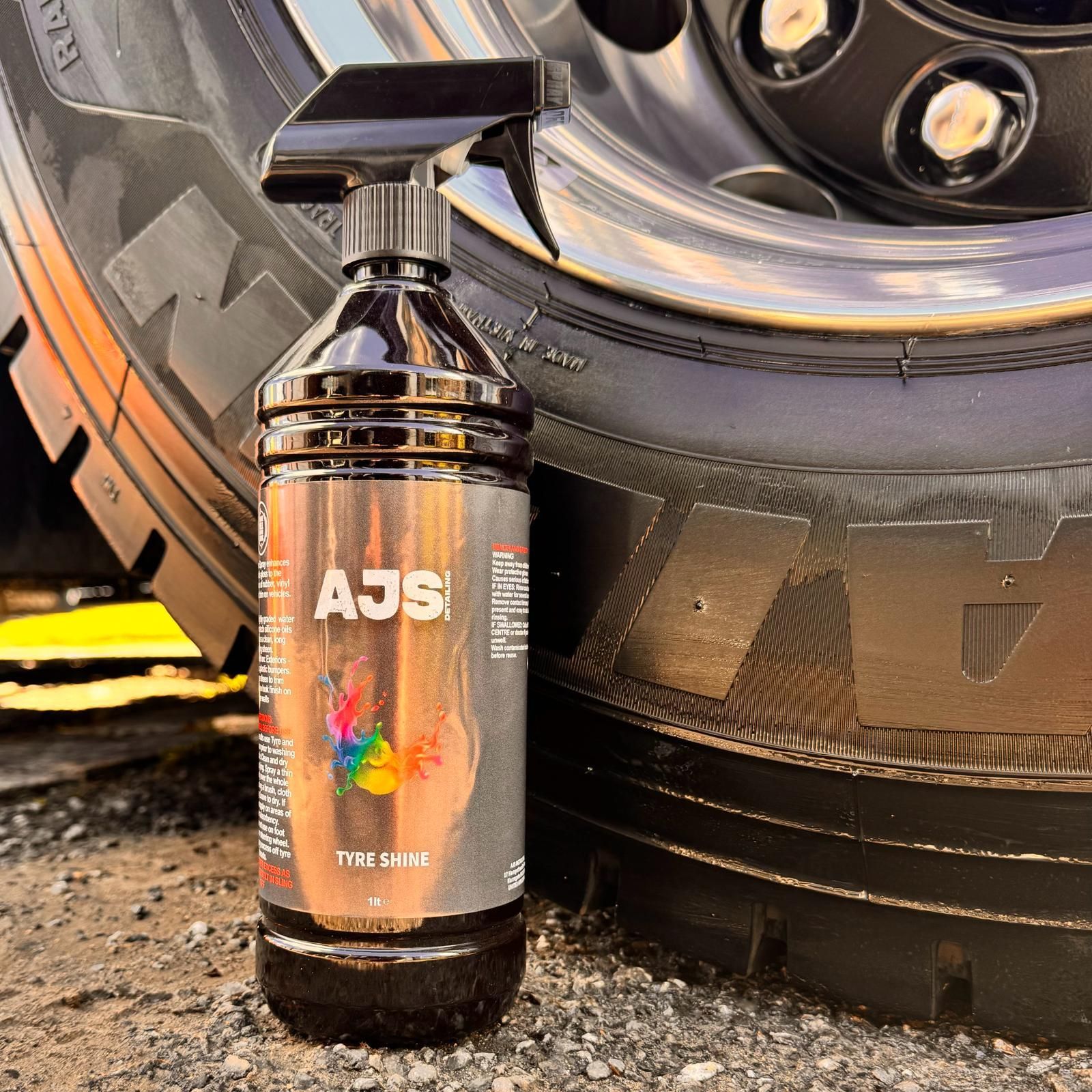 The tyre shine just looks awesome!