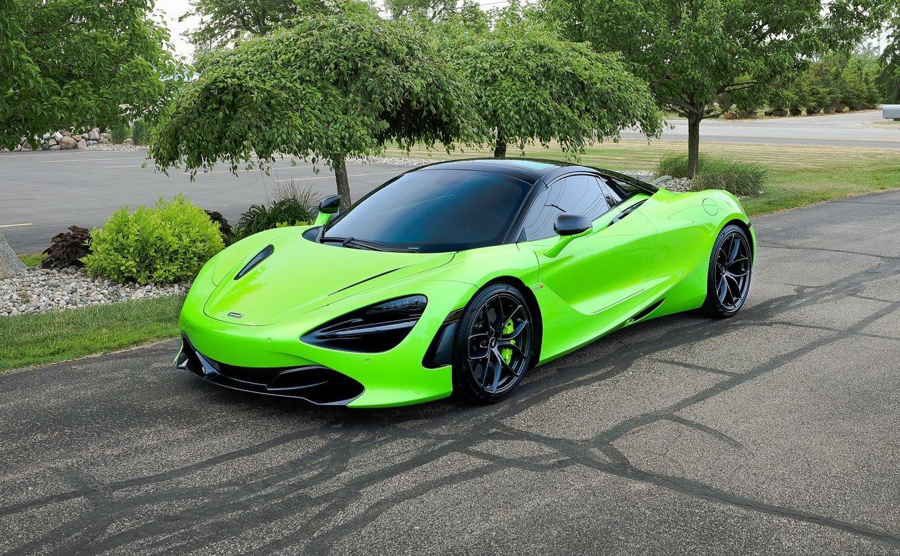 green car
