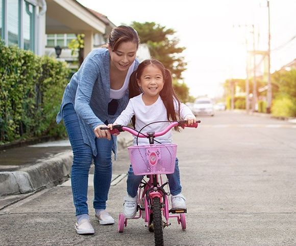 Happy Mother And Daughter — Milwaukee, WI — The Parenting Network Happy Mother And Daughter — Milwaukee, WI — The Parenting Network