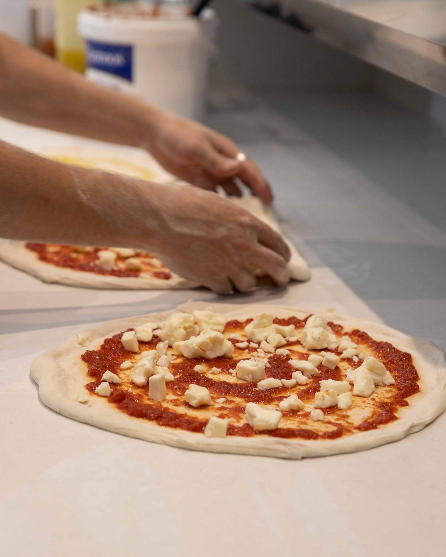 Il Caminetto pizza making