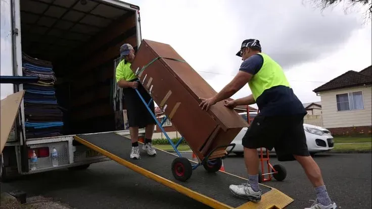 Trusted moving services for families and businesses in Peabody, MA by King Movers & Storage.