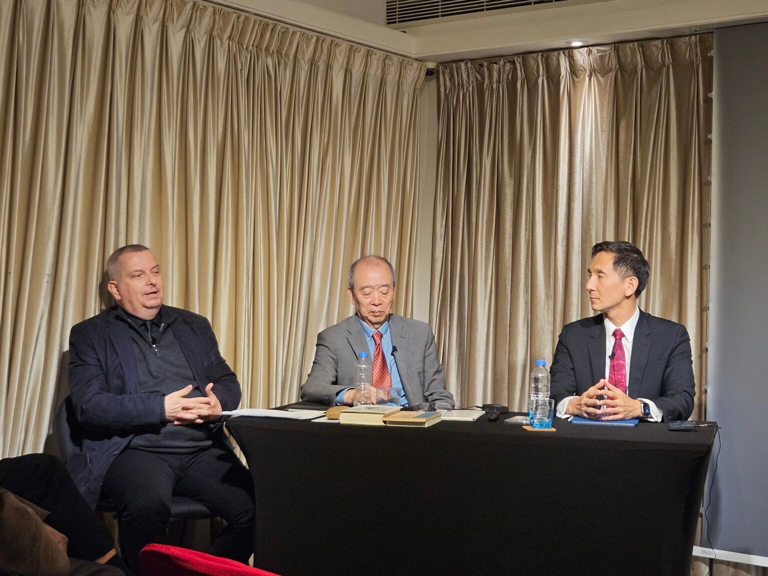 Felipe de Saavedra, Zhang Weimin e Spencer Low no Congresso Camões em Macau, 2024