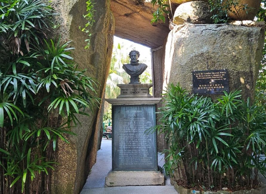 Gruta de Camões na Península, Macau