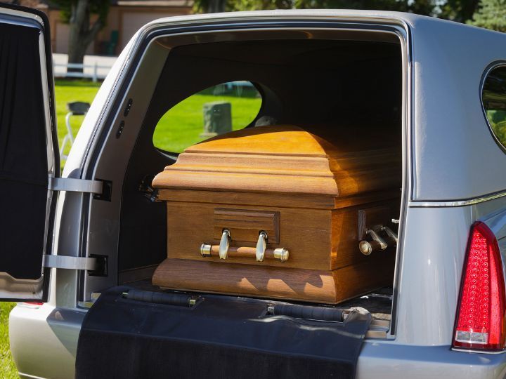 Funeral Transportation Services: Hearse Rental & Family Car Options in Georgia