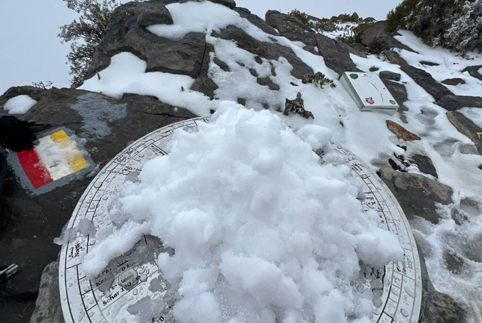 Snow in Jebel Shams (Picture: The National News.com)