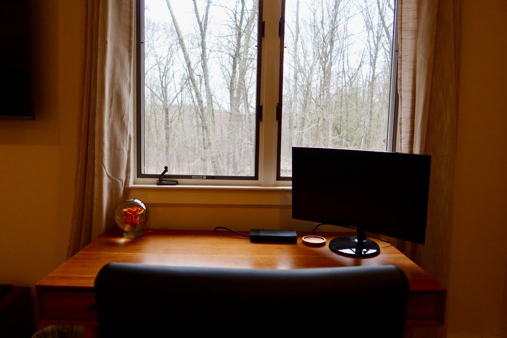 Desk with view 