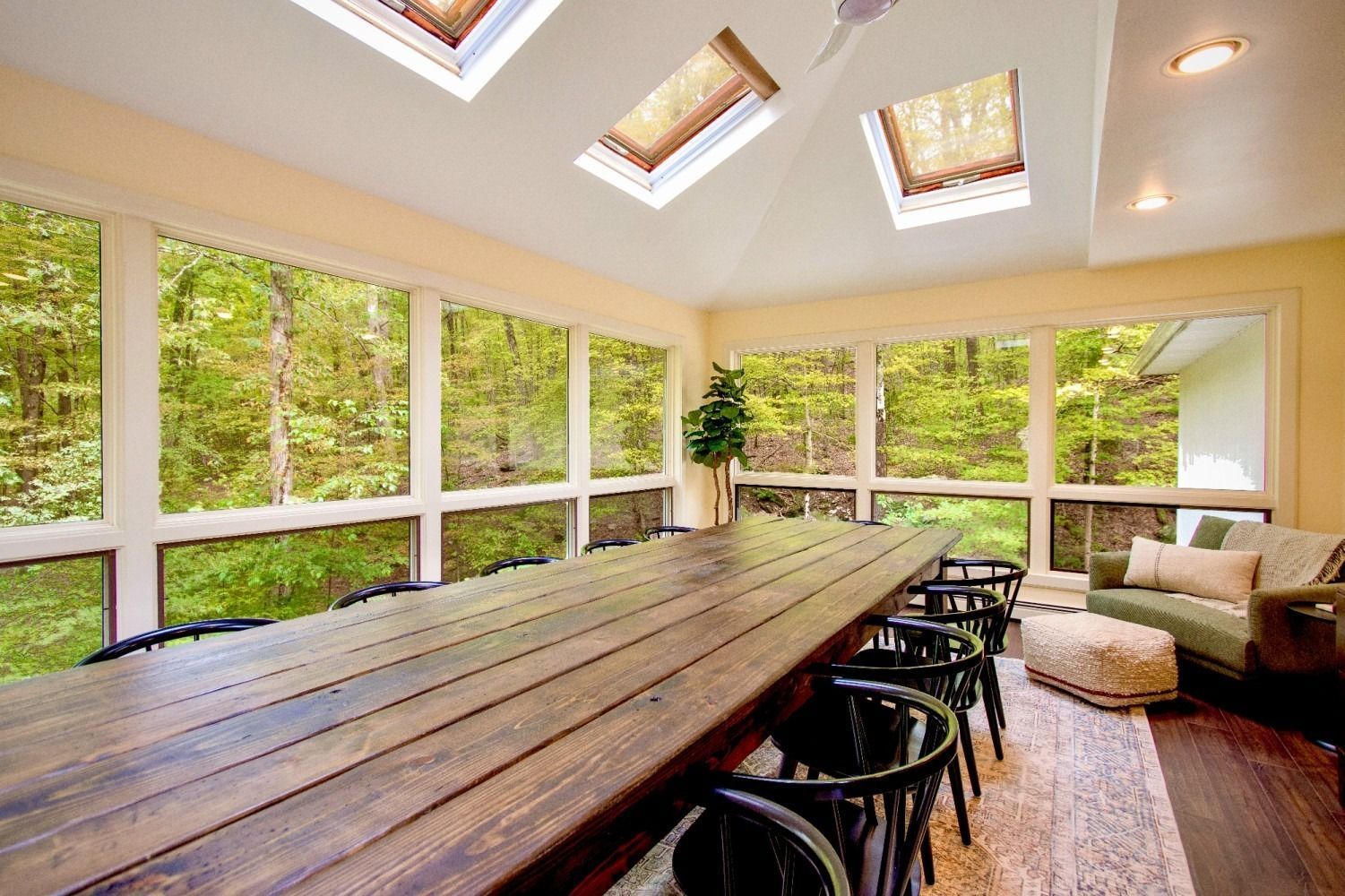 The Harlow House main sun room
