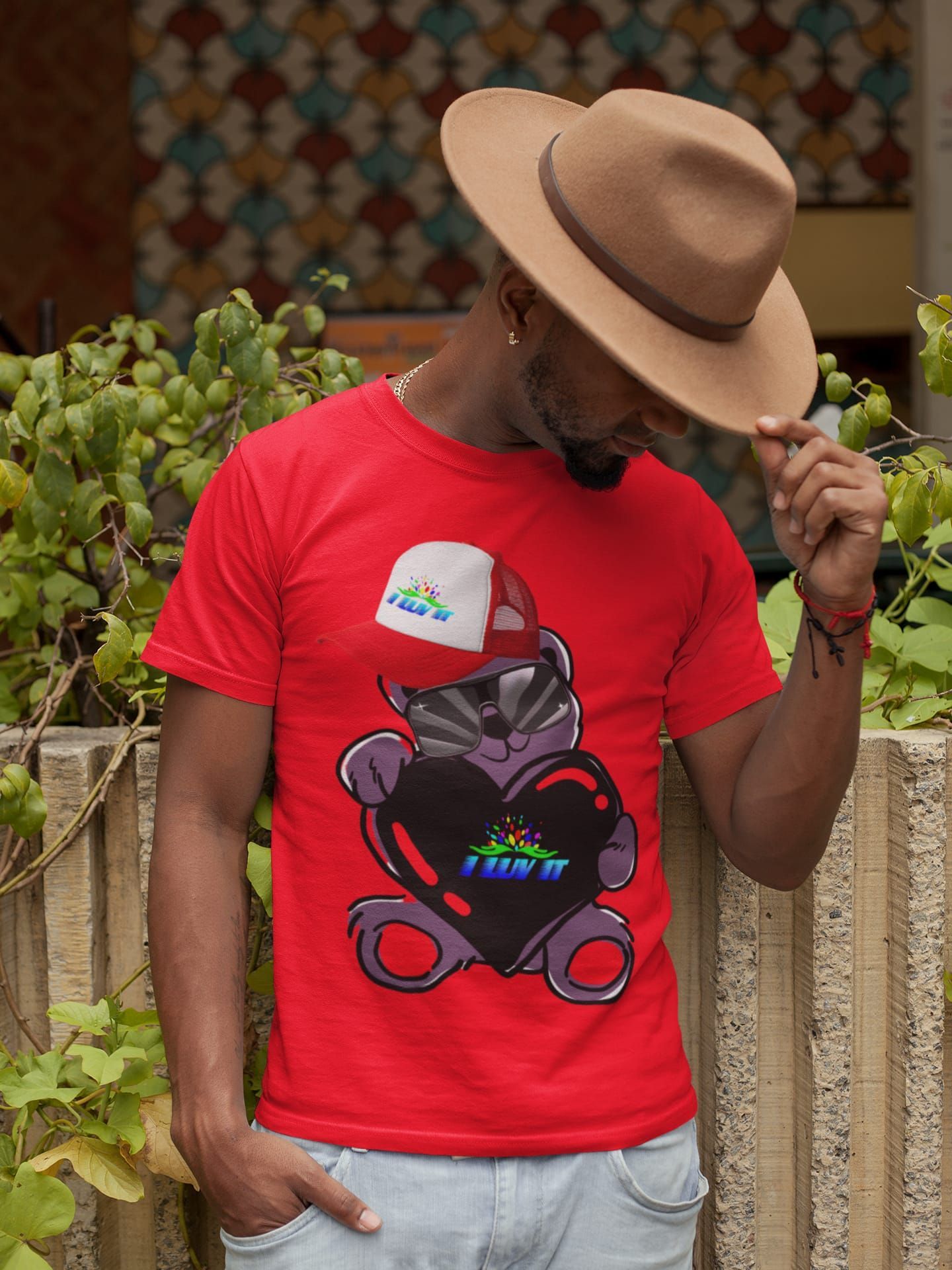 I LUV IT Bear T-Shirt Red hat and glasses