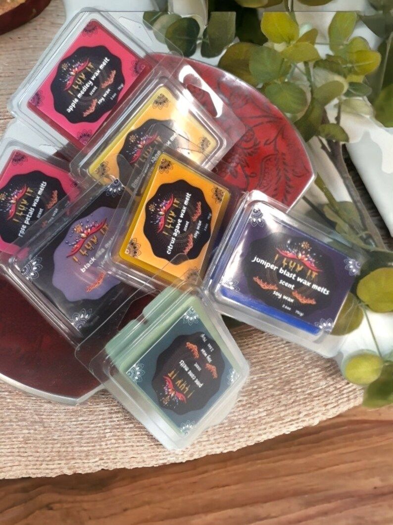 I LUV IT Six Cube Scented Melt Clamshells . . .