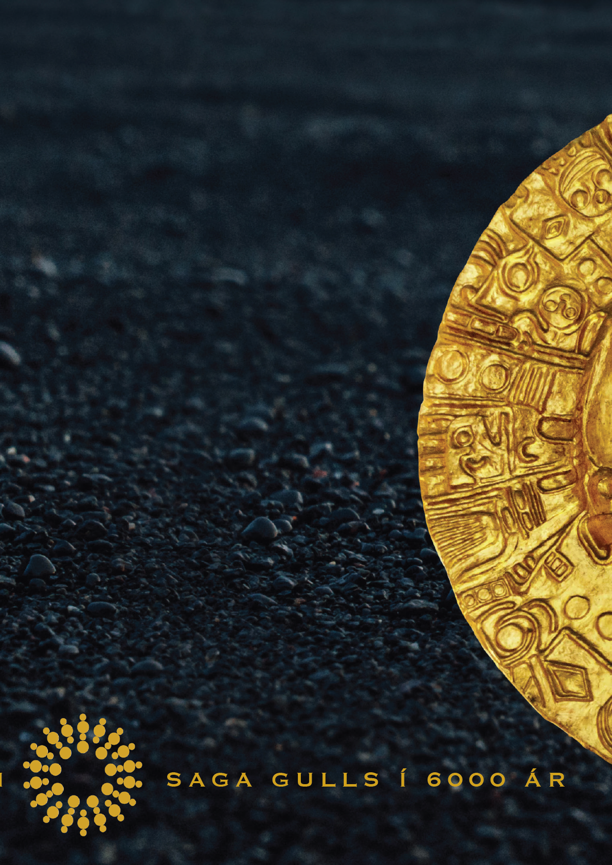 Gullmynstraður diskur á dökkum áferðargrunni með textanum „SAGA GULLS | 9000 ÅR“ í horninu.