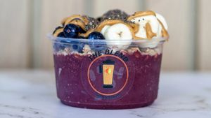 12 oz: Acai Base, Banana, Blueberries, Peanut Butter, Granola, Chia Seeds