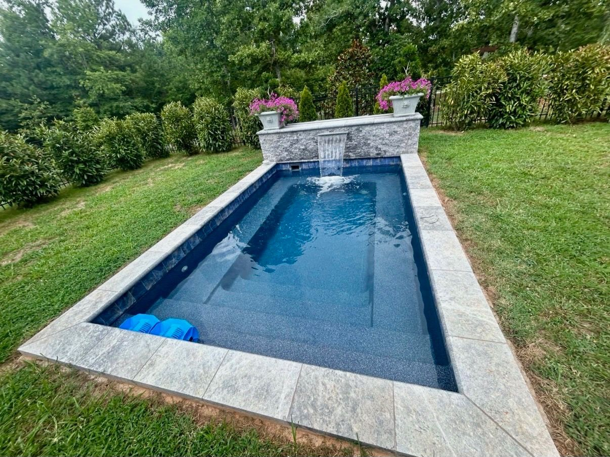 Fiberglass pool protected by a quality gel coat
