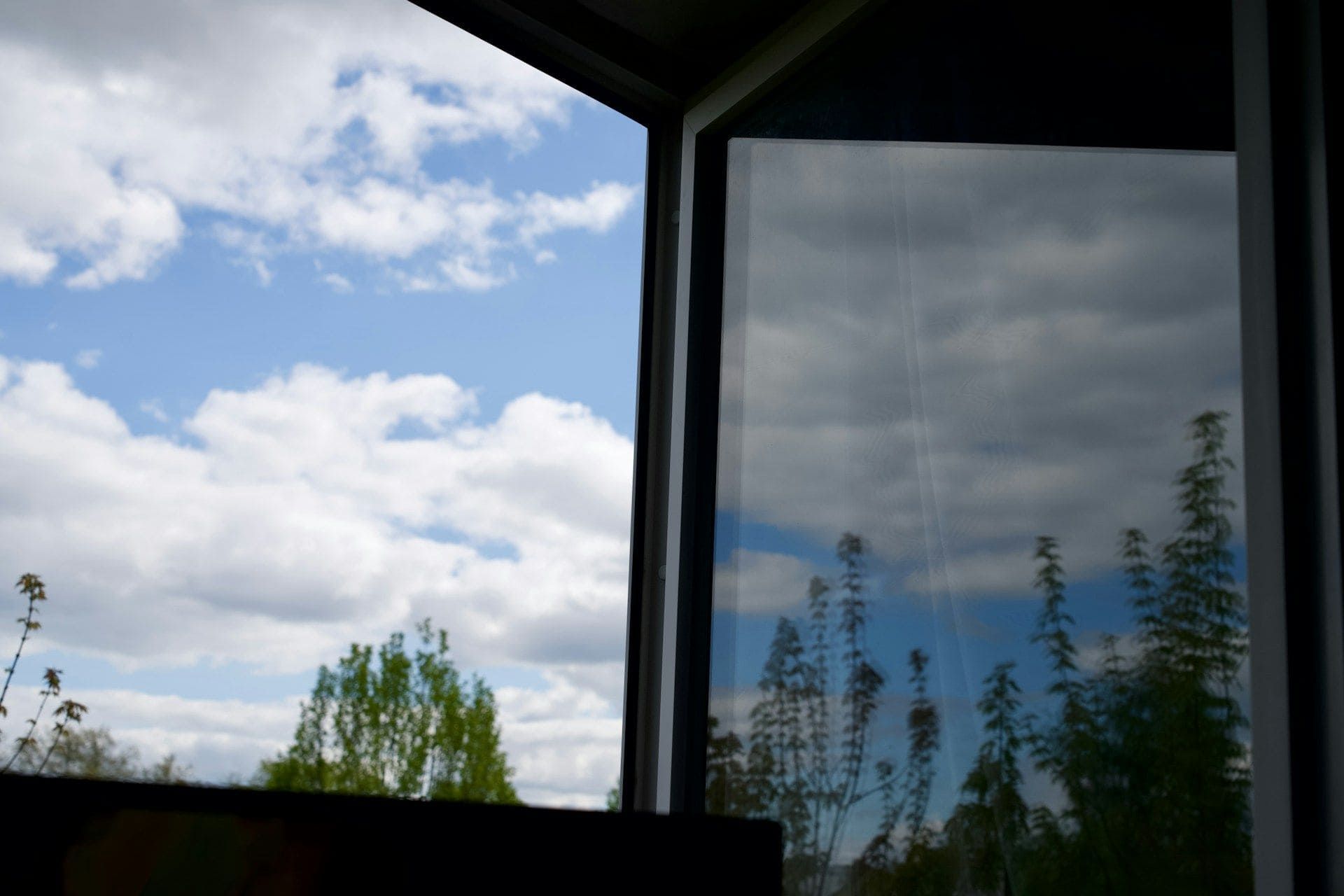 solar window film installation