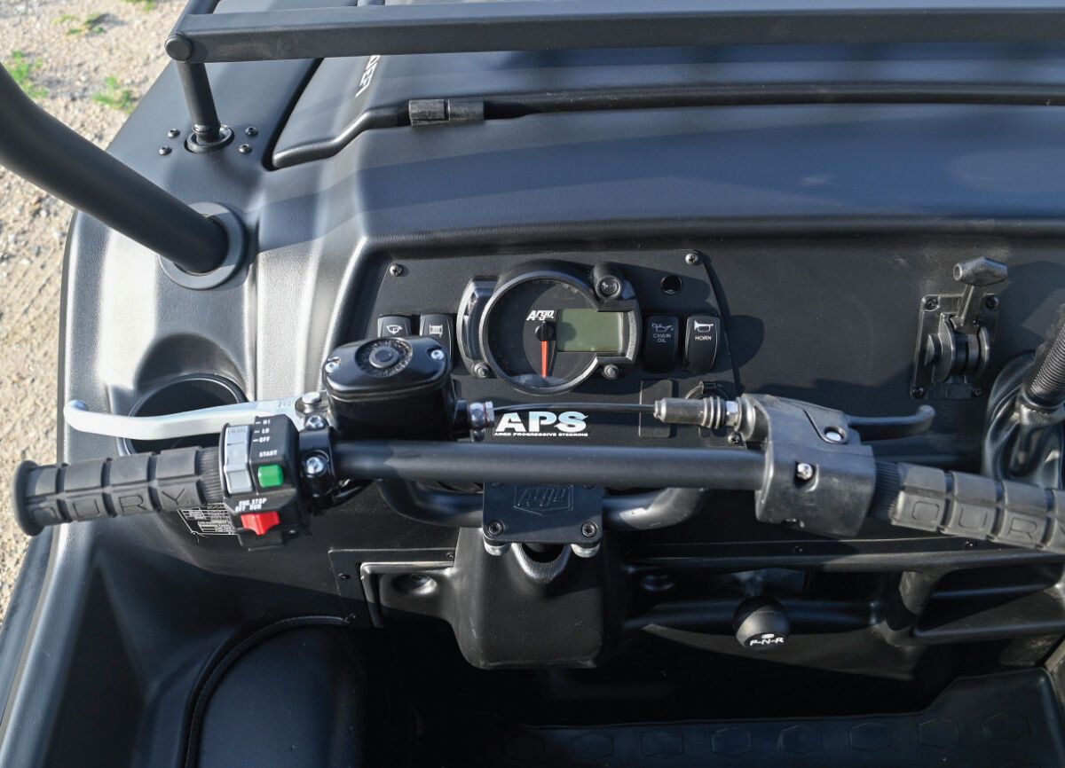 a dashboard of a vehicle that says APS on it.