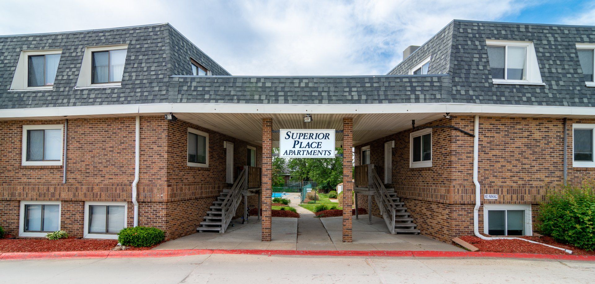 Superior Place Apartments