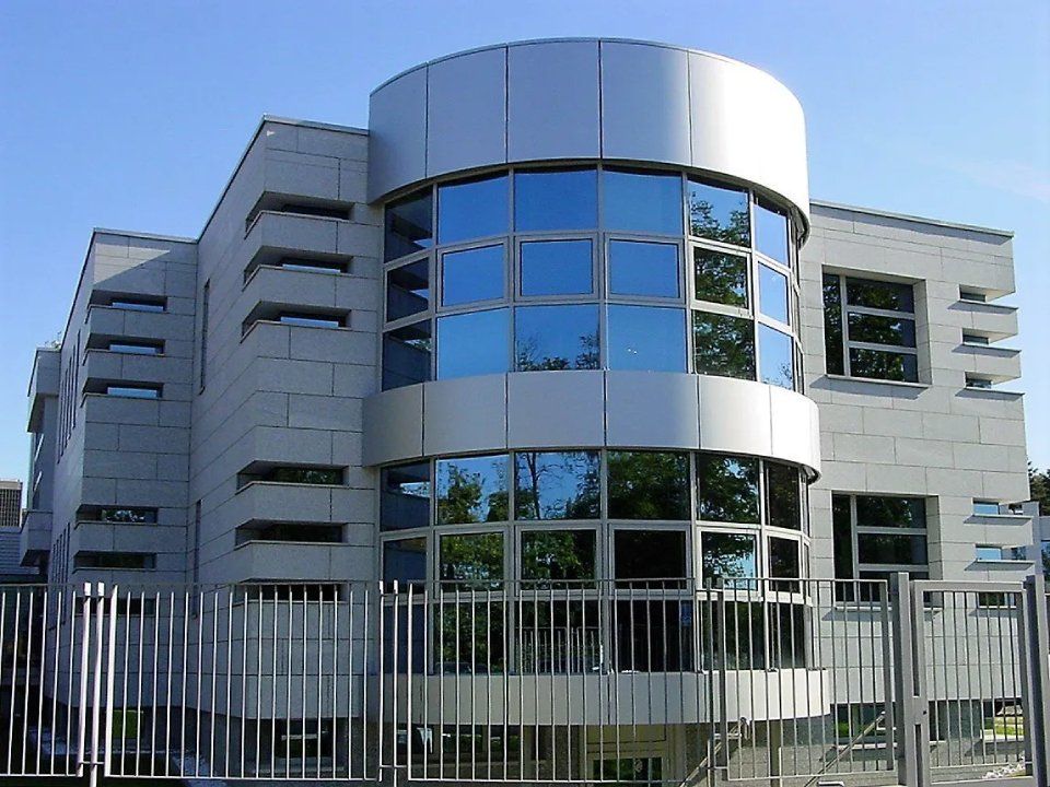 Vetrata commerciale