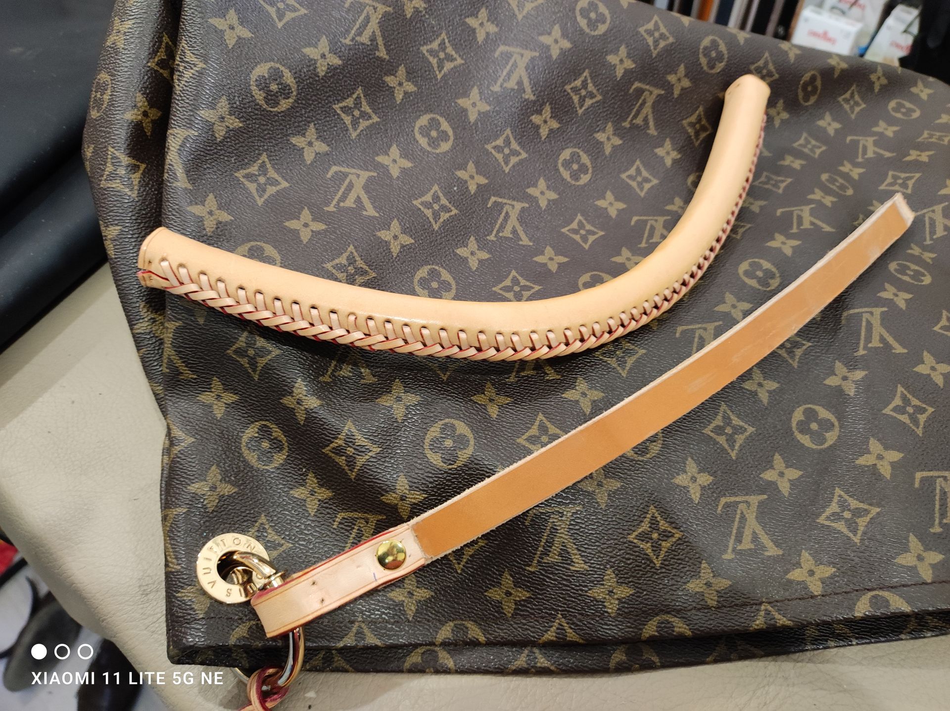 Rifacimento manico borsa Louis Vitton