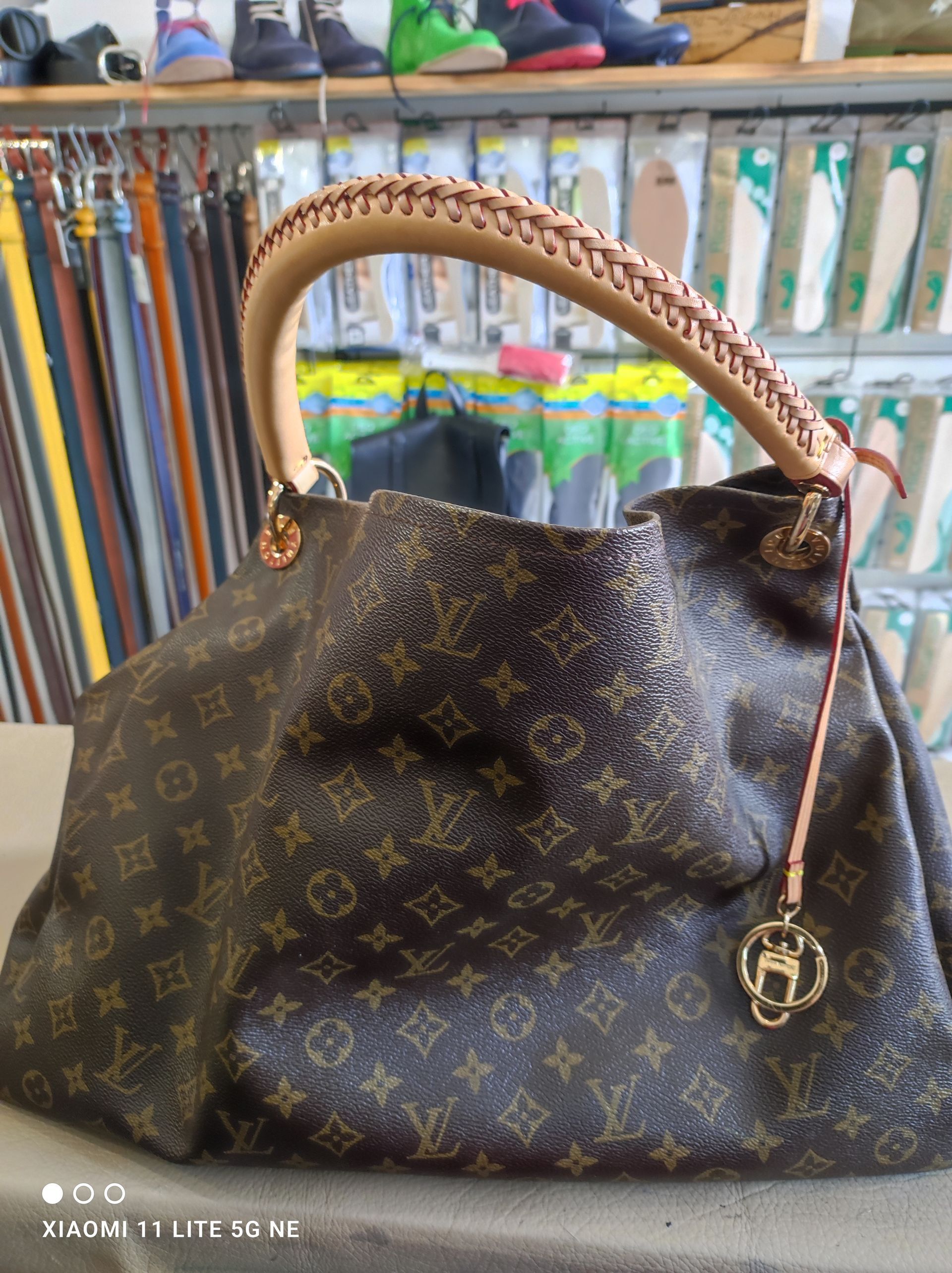 Rifacimento manico borsa Louis Vitton