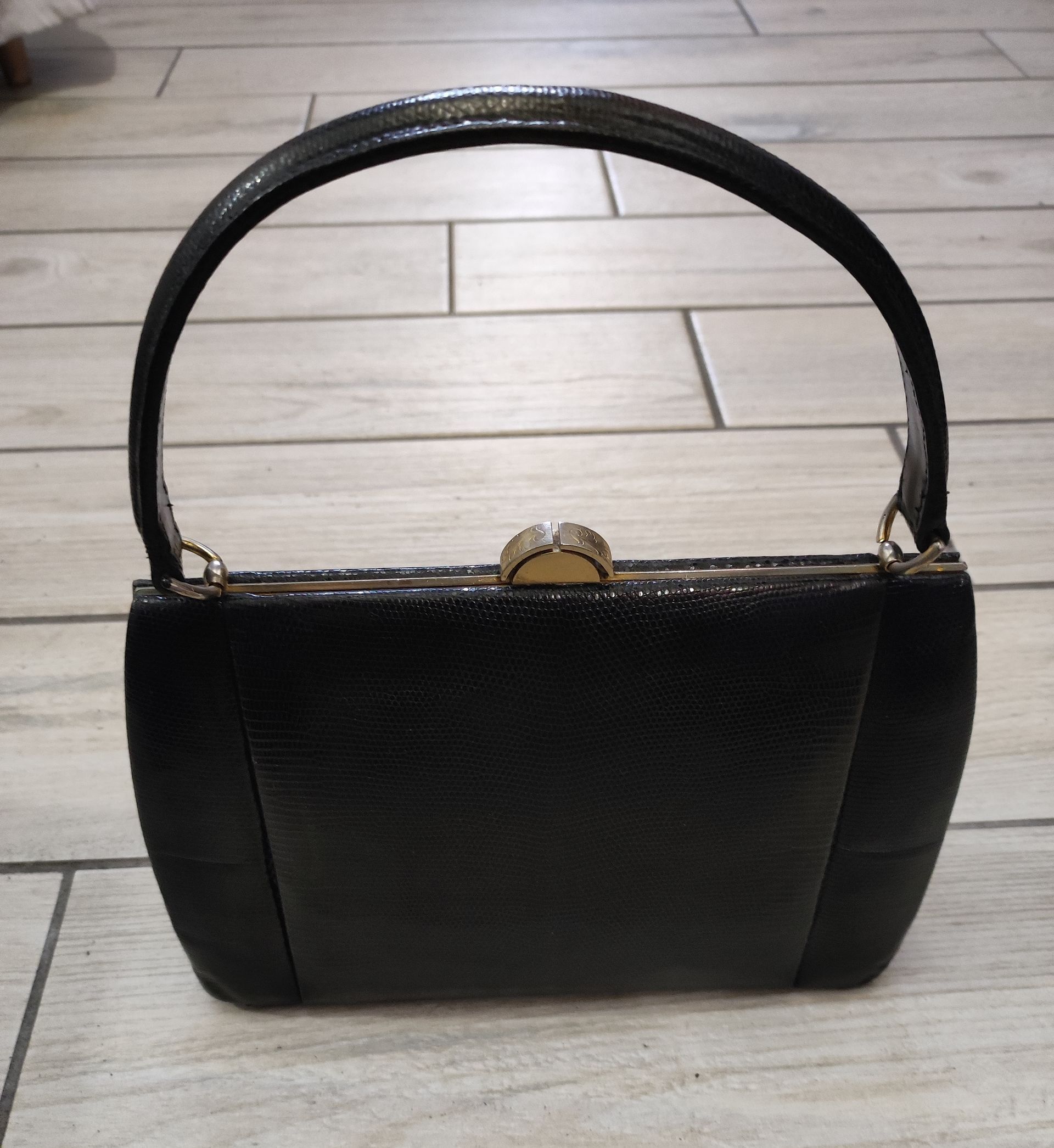 Rifacimento borsa in pelle
