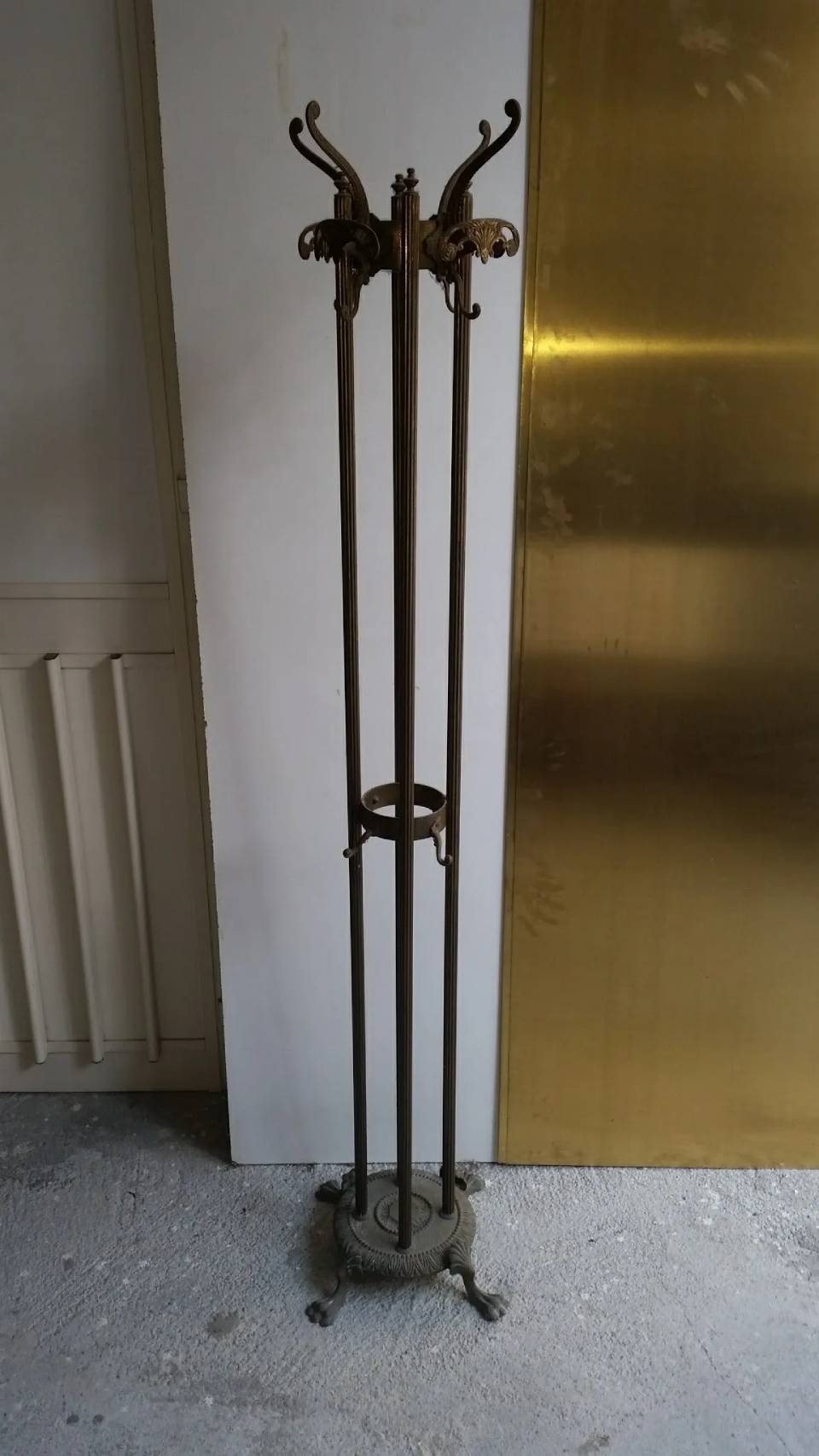 Restauro attaccapanni prima