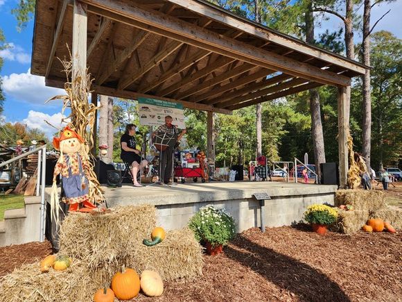 Pumpkin Patch Crafts and Vendor Show outdoor market