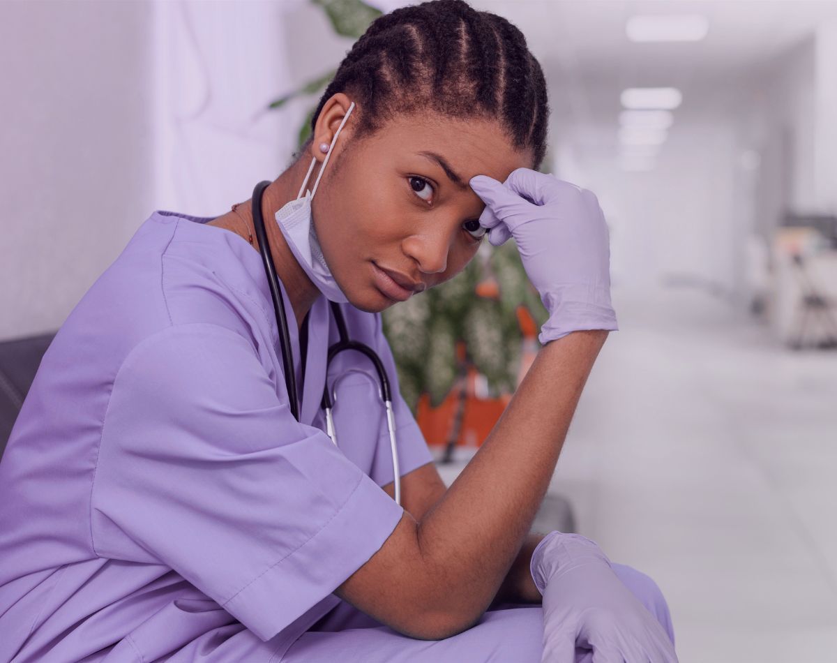 Proteja sua carreira e sua reputação! Descubra por que aceitar SCP como médico é um risco enorme. Evite consequências fiscais e criminais.  Leia agora e tome a decisão certa para a sua carreira médica.